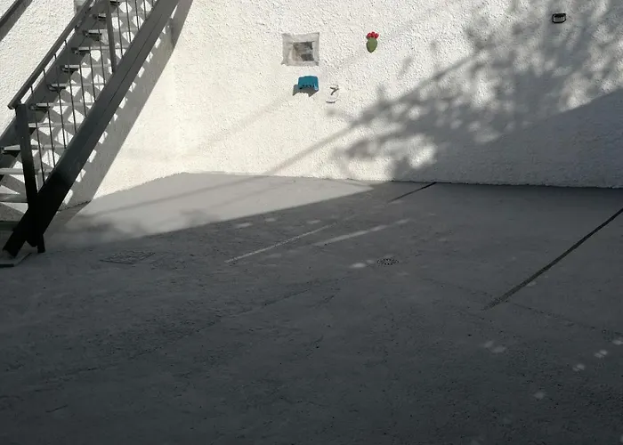 Casa *